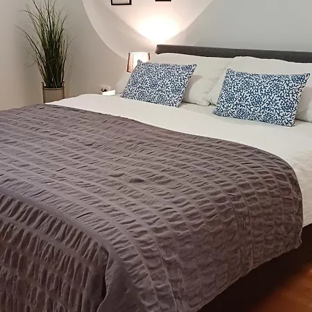 Klementina Apartment Postira